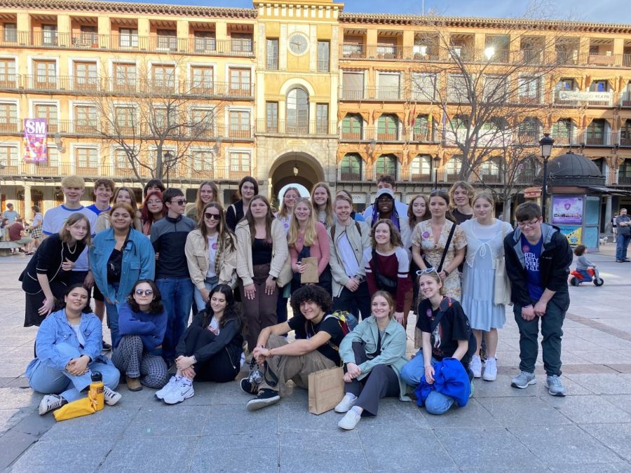 The group of Spanish students enjoyed visiting different locations throughout Spain. 